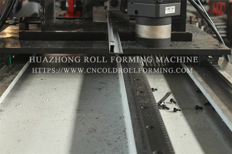 Solar steel frame roll forming machine (4)