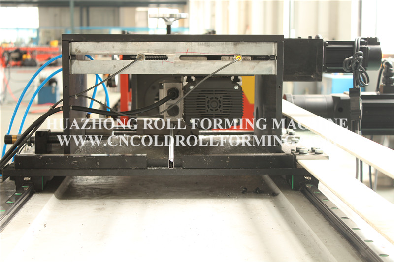 Roll forming machine for aluminum frame of screen window (4)