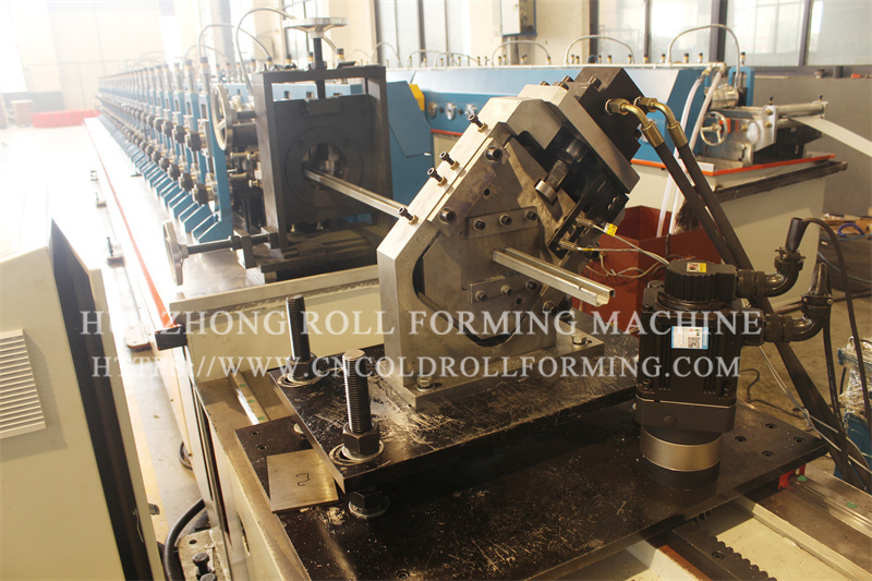 Steel S type cold roll forming machine (4)