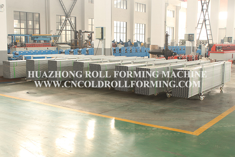Photovoltaic support roll forming machine (2)