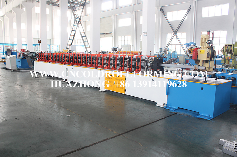 Track roll forming machine with punching (1)
