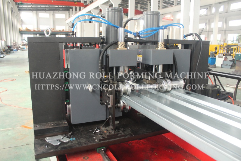 Carriage board roll forming machine (5)