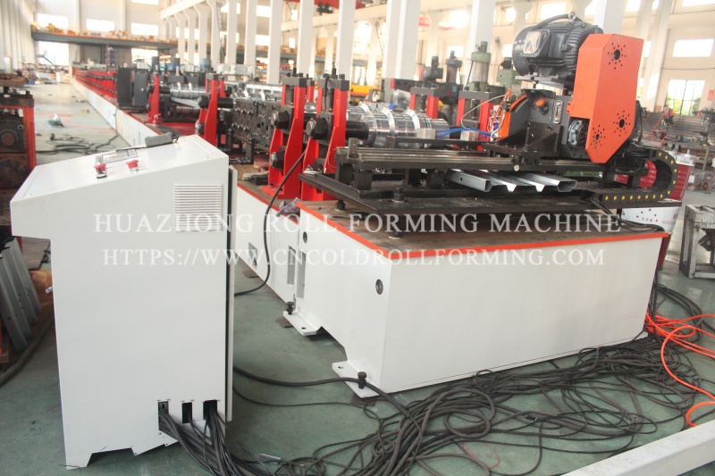 Carriage board roll forming machine (7)