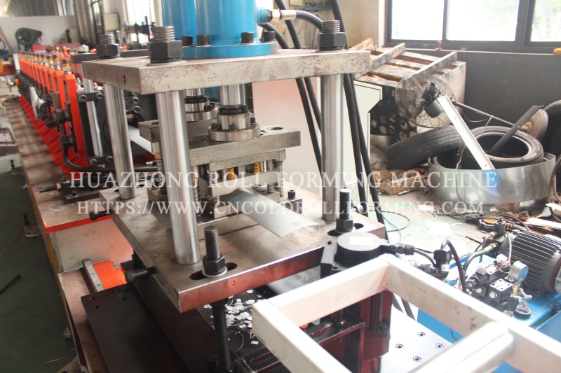 C type slat roll forming machine (3)