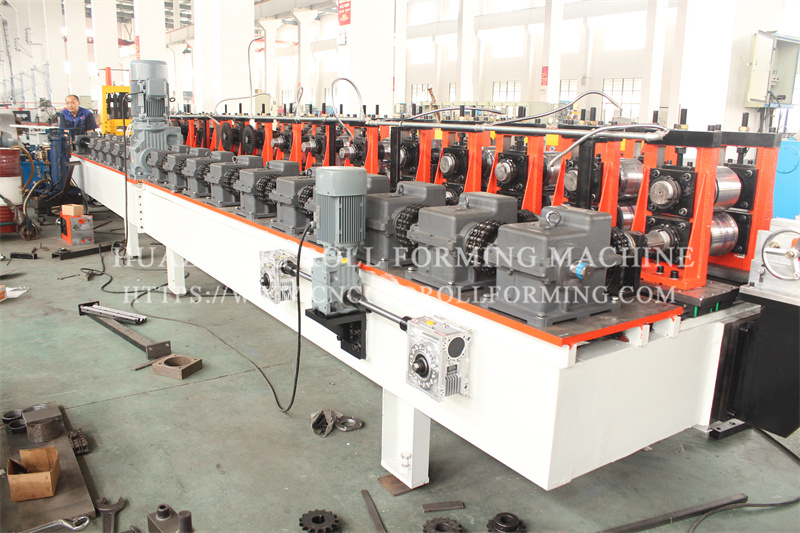 CUSTOMIZED C TRACK ROLL FORMING MACHINERY