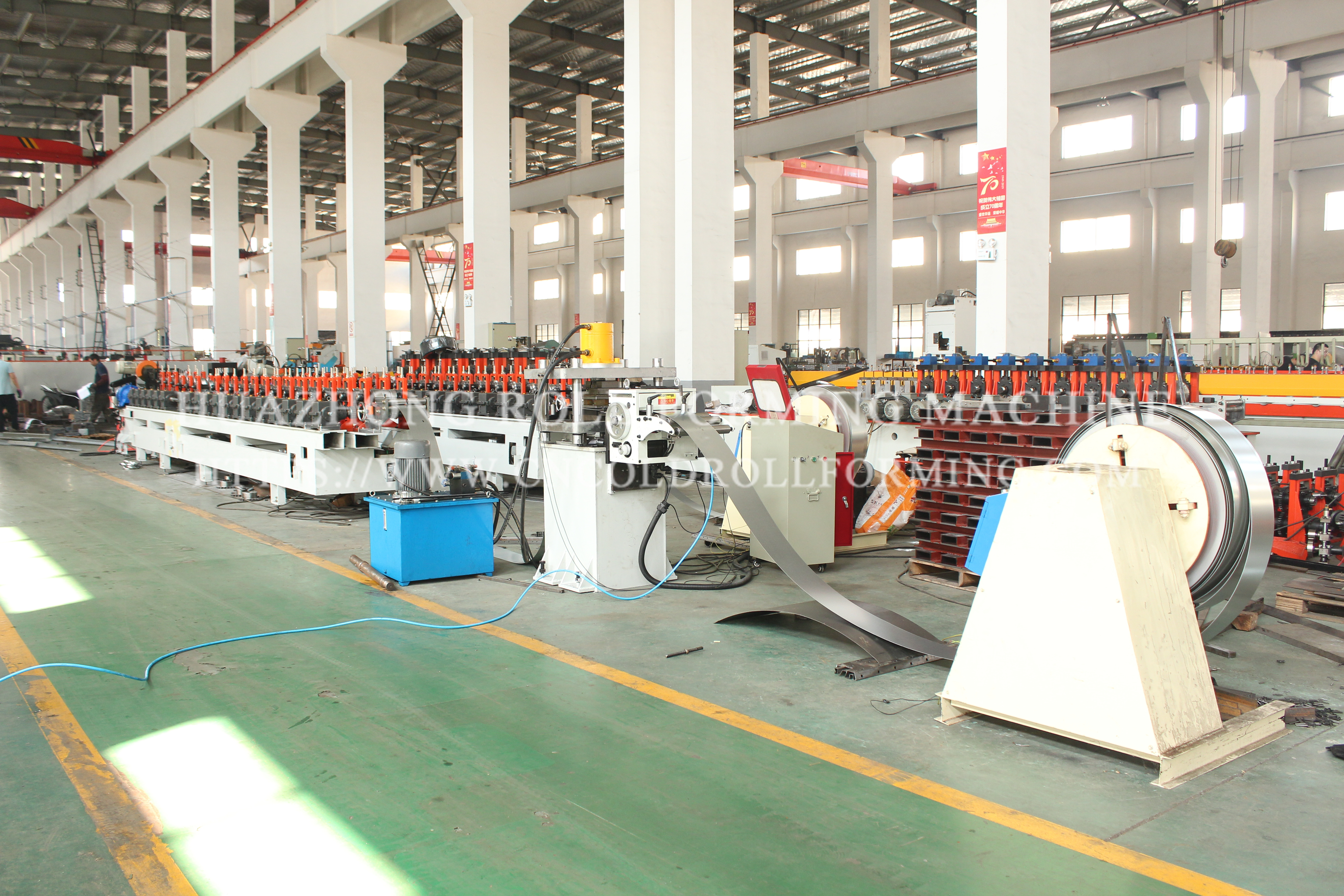 Customized rail plate roll forming machine (6)
