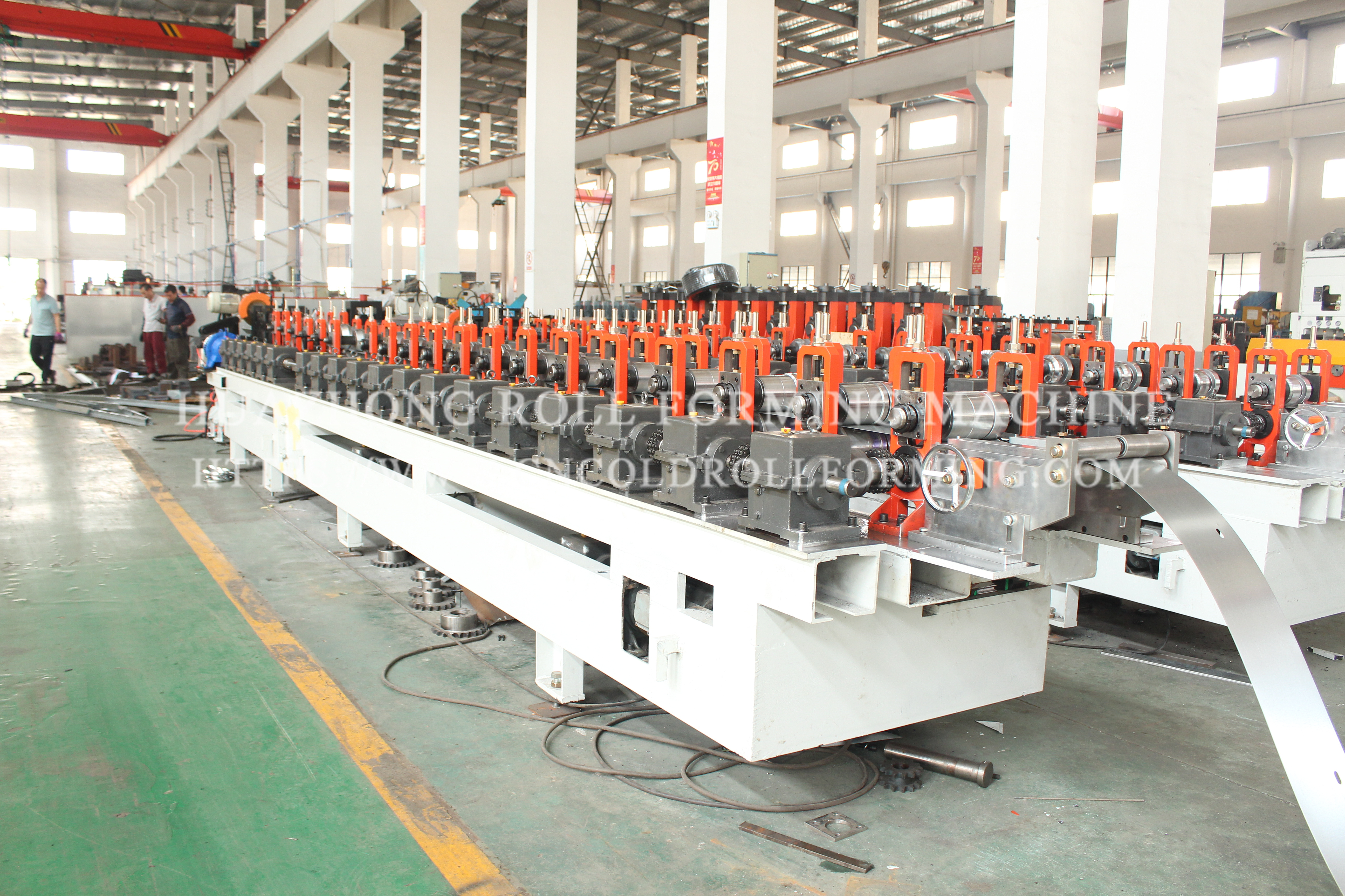 CUSTOMIZED RAIL PLATE ROLL FORMING MACHINE