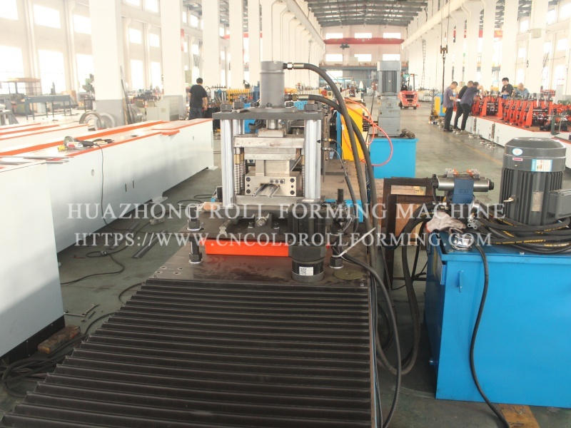 ROLL FORMING MACHINE FOR ROLLER SHUTTER DOOR (Color steel)