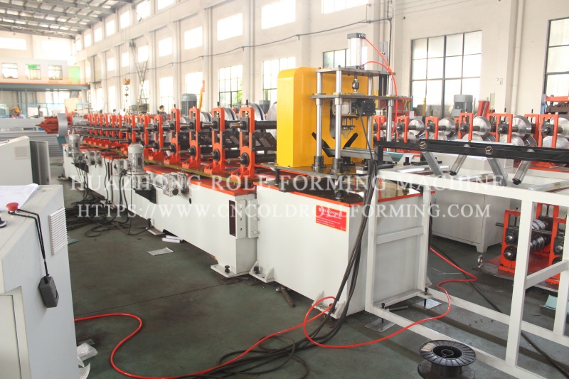 45 degree shutter box roll forming machine （Automatic bending） (3)