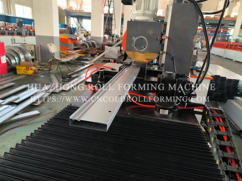 BEAM ROLL FORMING MACHINE