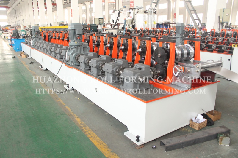 Z TYPE ROLL FORMING MACHINE