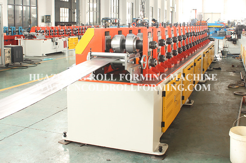 Angle plate roll forming machine (7)