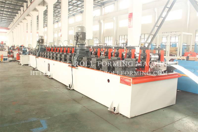 Upright beam for shelves roll forming machine (12)