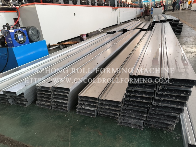 BEAM ROLL FORMING MACHINE