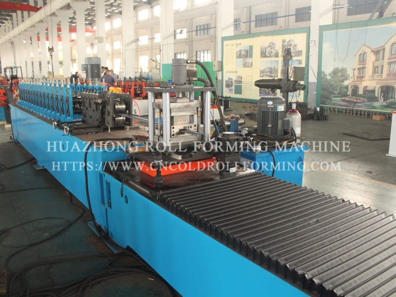 Roller shutter door forming machine (6)