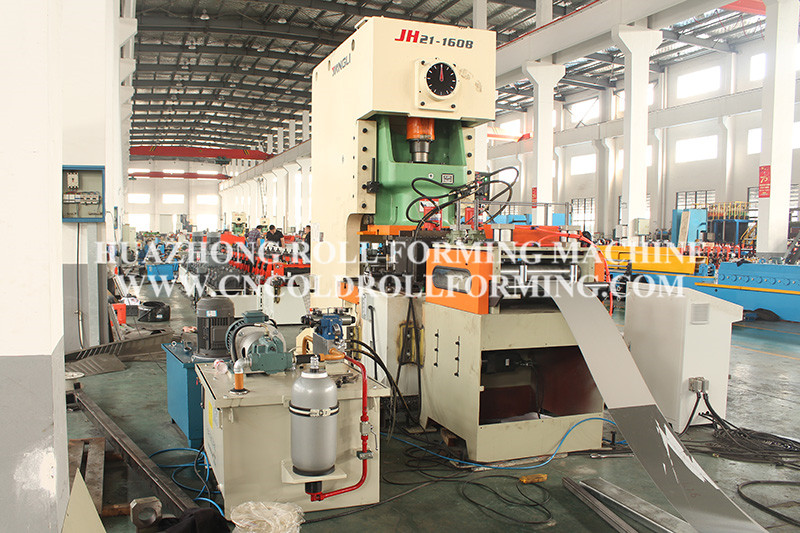 STAINLESS STEEL ANTI SLIDE PLATE ROLL FORMING MACHINE