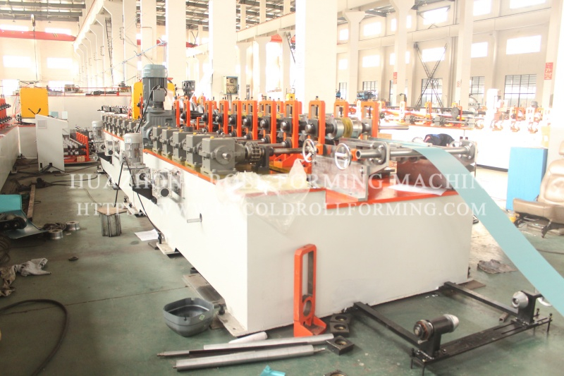 90 DEGREE SHUTTER BOX ROLL FORMING MACHINE WITH AUTOMATIC BENDING