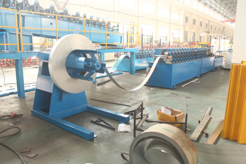 ROLLER SHUTTER DOOR FORMING MACHINE（COLOR STEEL PLATE）