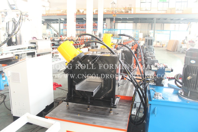 Z type roll forming machine (6)