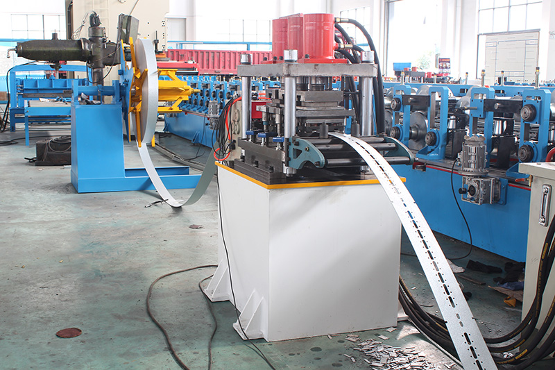 C guide roll forming machine (6)