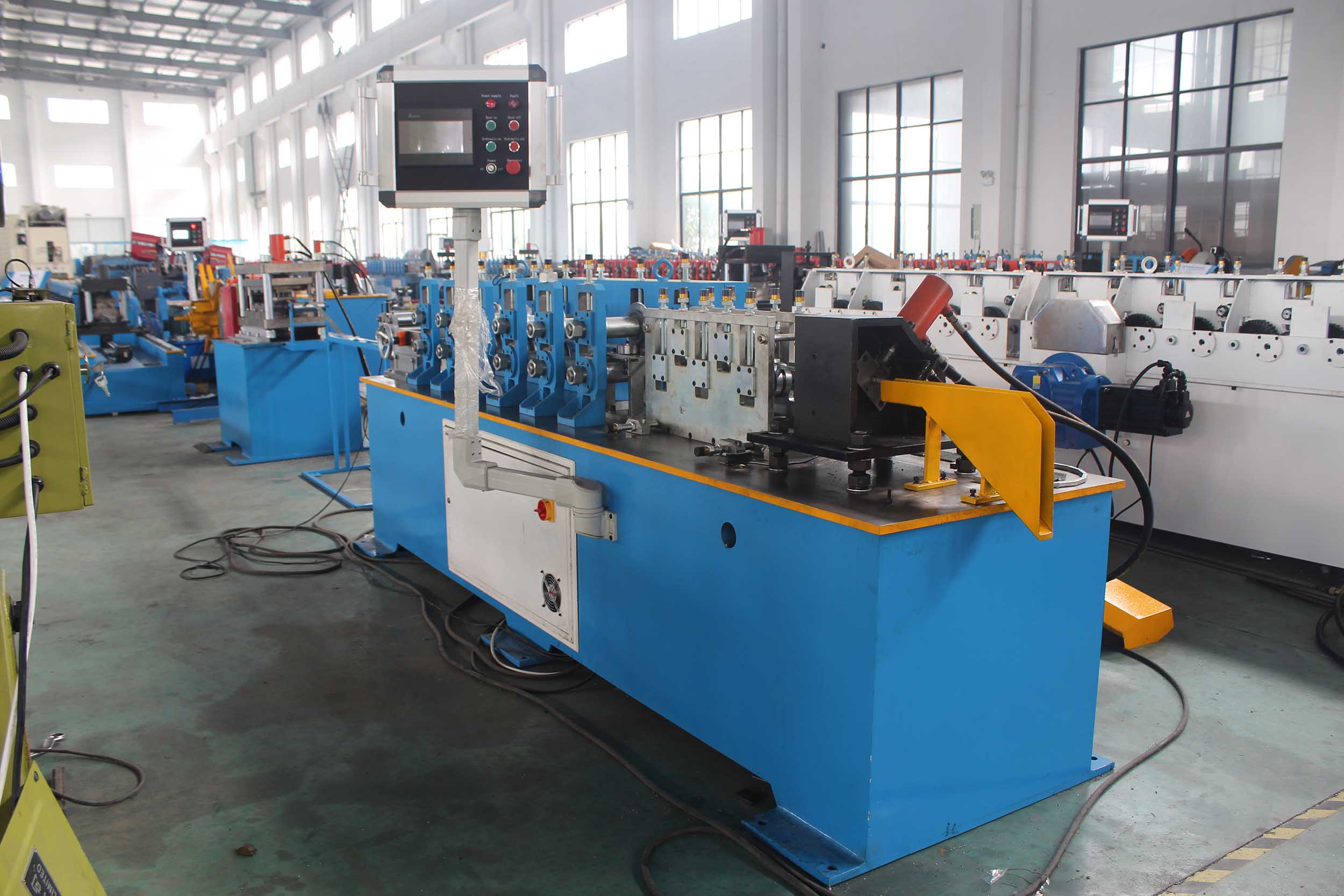 customized C track roll forming machine-5