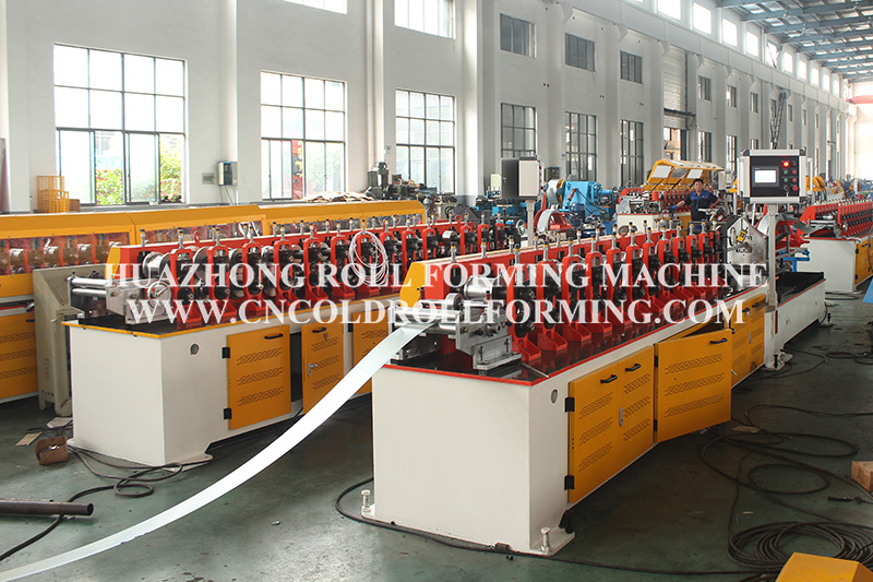 Customized guide roll forming machine (8)