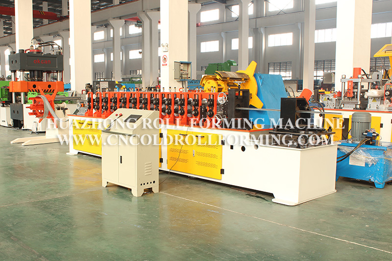 Omega profile roll forming machine (8)