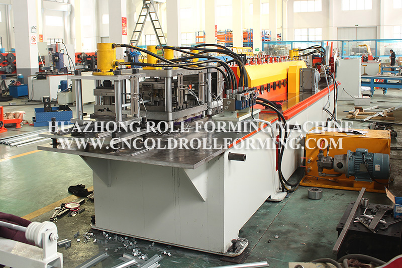 Horizontal connector roll forming machine (3)
