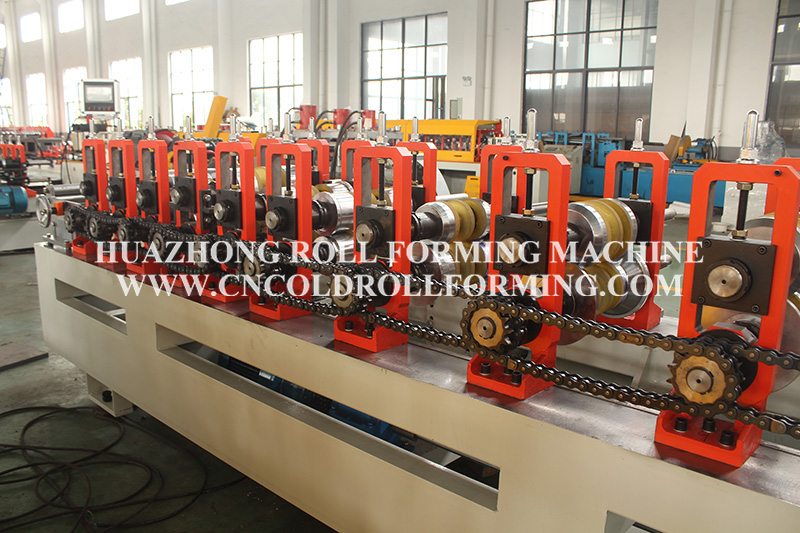 FOAMING POST ROLL FORMING MACHINE