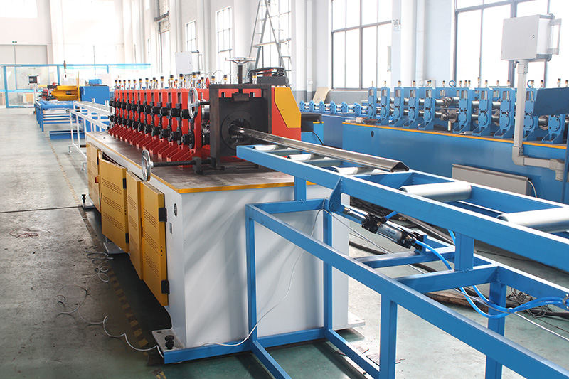 SPECIAL TUBE ROLL FORMING MACHINE (FAST SPEED)