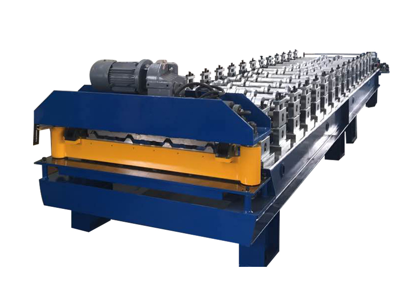 Metal cladding forming machine
