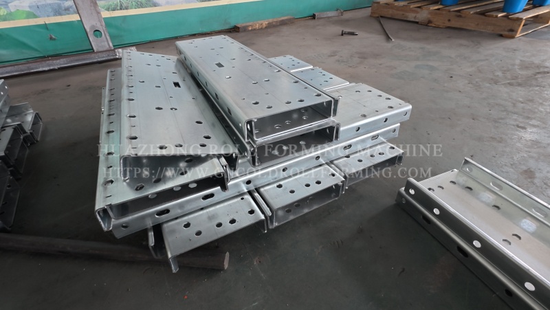 C CHANNEL ROLL FORMING MACHINE WITH OMEGA QUICK CHANGE SYSTEM