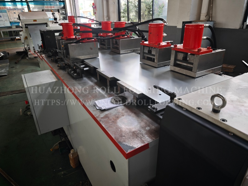 ROLL FORMING MACHINE FOR SPECIAL TUBE WITH LASER WELDING