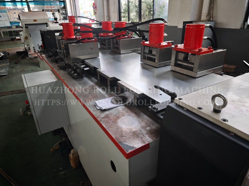 ROLL FORMING MACHINE FOR SPECIAL TUBE WITH LASER WELDING