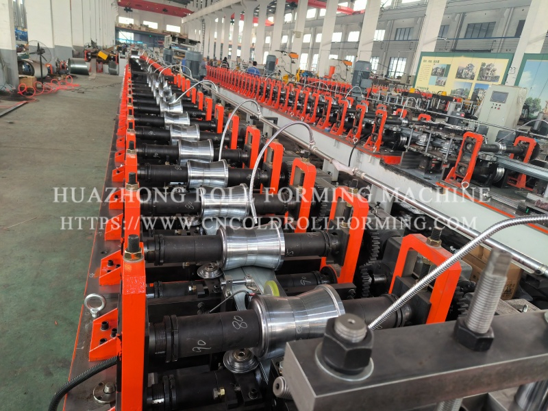 Customized biting profile roll forming machine