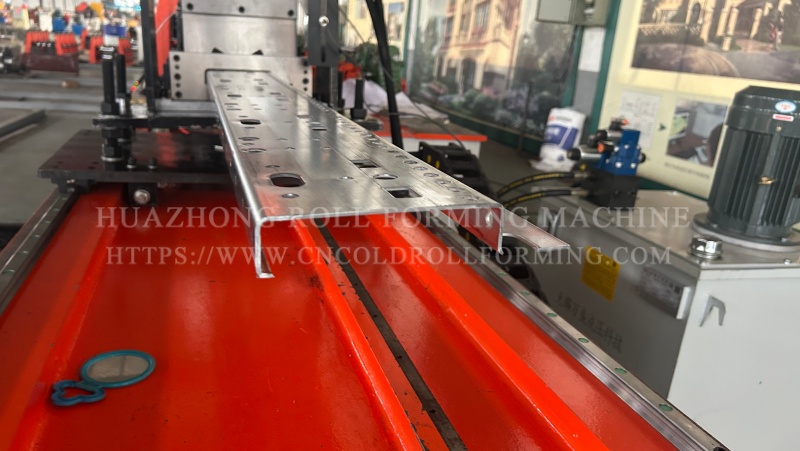 C CHANNEL ROLL FORMING MACHINE WITH OMEGA QUICK CHANGE SYSTEM